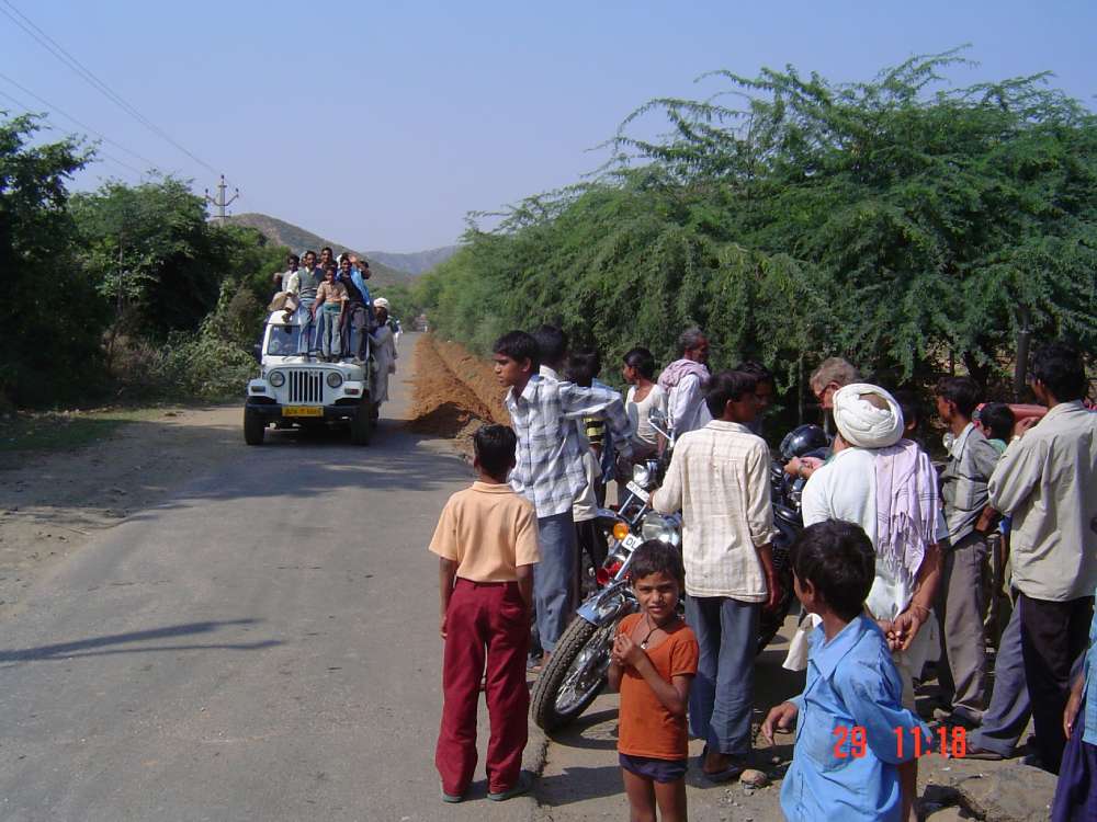 An auto offerting transport in rajasthan