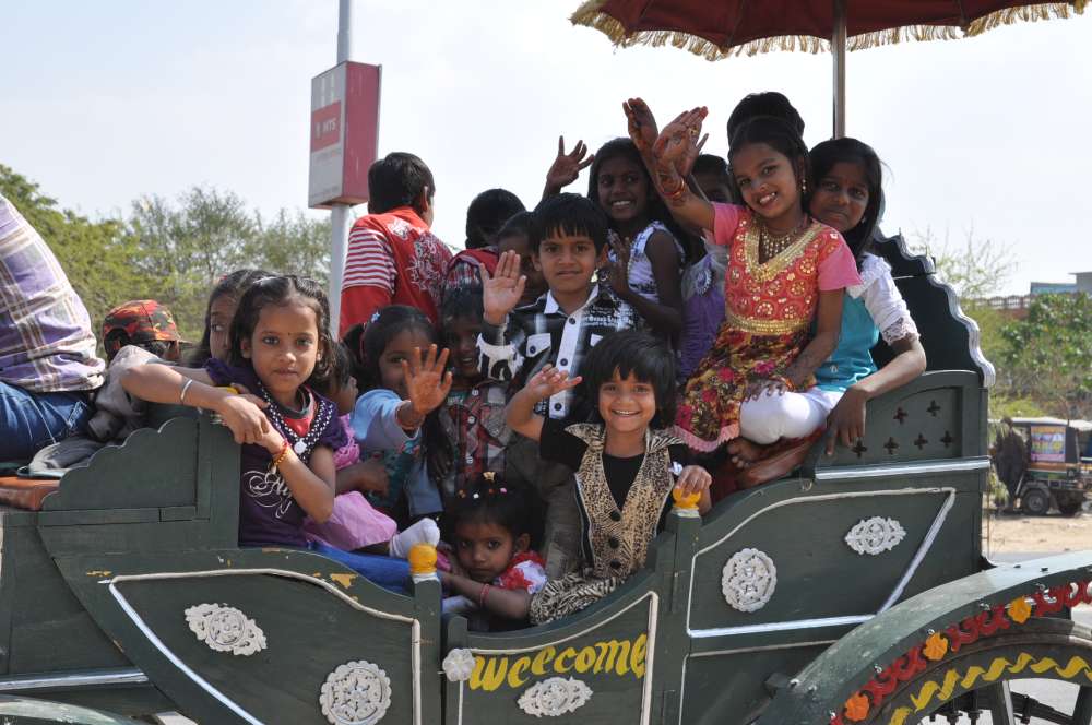 Kids in Rath or baggi